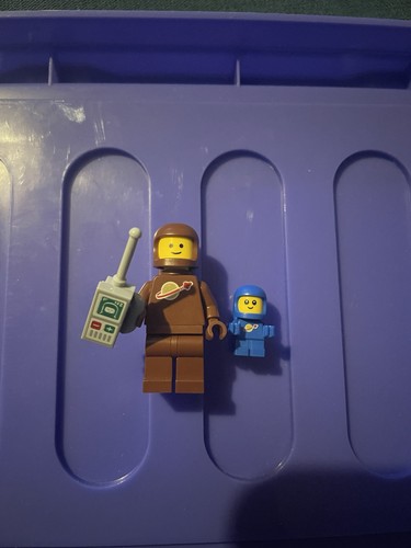 Lego series brown - 24, spaceman
