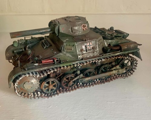 Ww2 tank kit built - -,