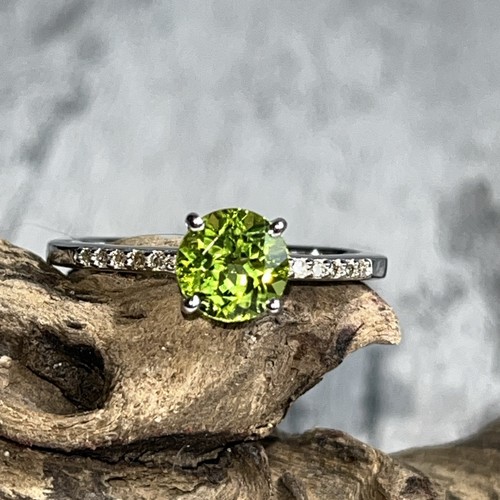 Gemporia hunan peridot - hunan,