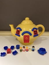 Vintage Bluebird Big Yellow Teapot Playset 1981 5 Figures,Accessories & Car