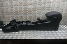 BFD047211 2018 NISSAN NAVARA NP300 CENTRE CONSOLE ARM REST