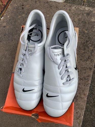 Nike total astro - total,