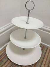 3 tier white ceramic cake