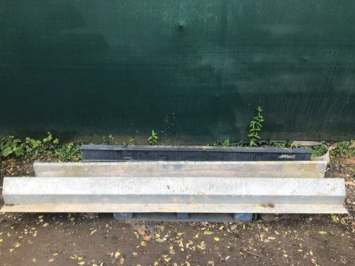 Various size catnic lintels - size,