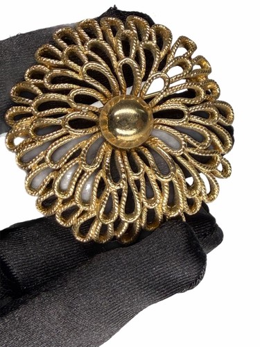 Gold tone trifari filigree - trifari,
