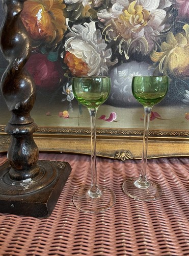Scandinavian stemmed liqueur