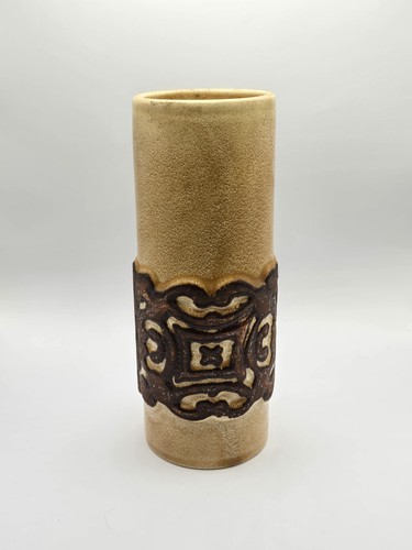 Rushton pottery vase - cream, &