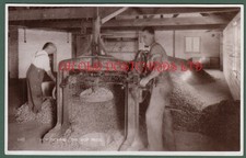 Kent - HOP PICKING, Hop Press, Real Photo by E.A. Sweetman, Tunbridge Wells