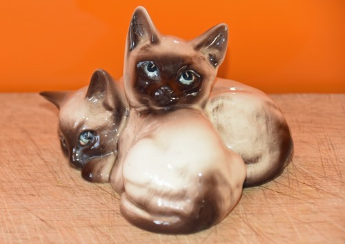 Beswick pair siamese cats - of,