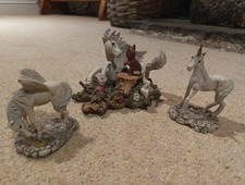 Fables Unicorns by Leonardo