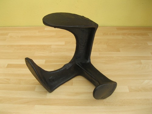 Vintage lion triple shoe - lion,