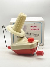 VINTAGE HOUSWEETY KNITTING SKEIN WOOL WINDER HOLDER BOXED