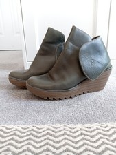 Fly London Yogi Green Leather