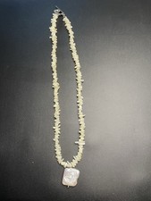 Statement Mother of Pearl Chip