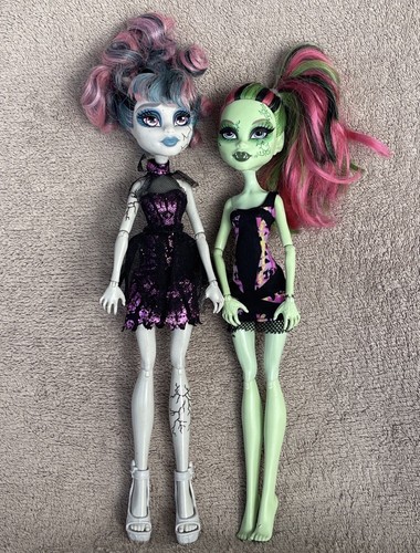 Monster high doll - high,