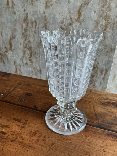 Large vintage moulded glass - large,