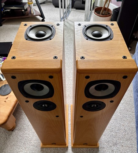 Castle harlech loudspeakers - s1,