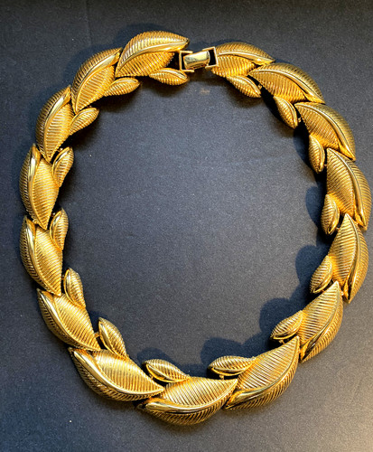 Vtg singed monet garland - monet,