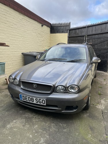 Jaguar type estate - x,