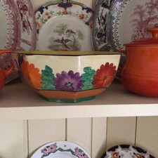 Claris Cliff. Gay Day Bizarre