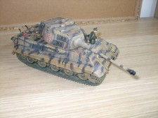 FORCES OF VALOR-GERMAN KING TIGER  (1/32 SCALE)