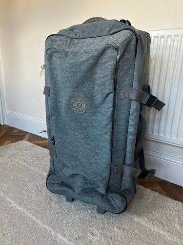 Kipling suitcase hold size - suitcase,