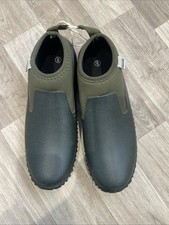 Never Worn Men’s Town And Country Buckingham Green Garden Shoes Size 9 Uk