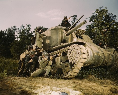Lee medium tank crew - , small
