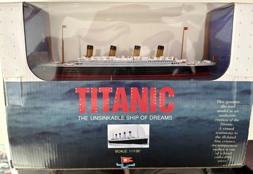Titanic model clayton - model, by
