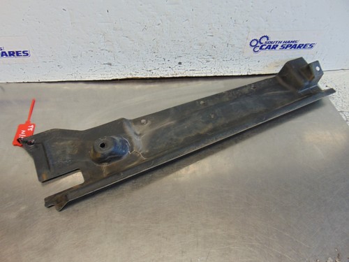 Transporter under tray - under,