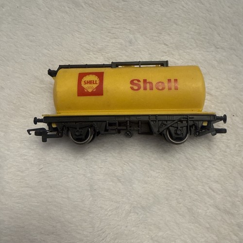 Hornby shell oil tanker - shell,