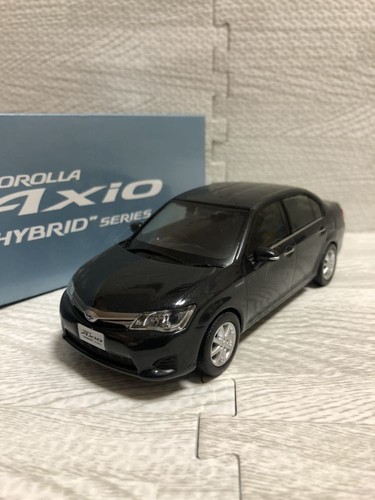 Tomica axio hybrid - axio,
