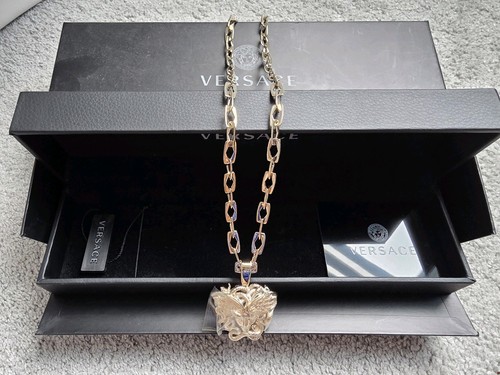 Versace medusa pendant - versace,