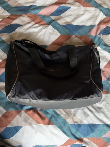 Nike sportswear essentials 26l - nike,