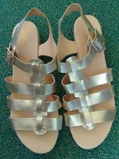 LOTUS SIZE 7 GOLD FAUX LEATHER