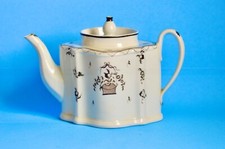 Late 18th Century New Hall Porcelain Teapot