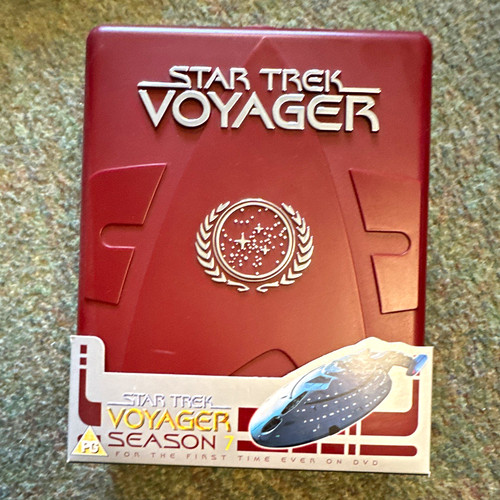 Star trek voyager - star, season