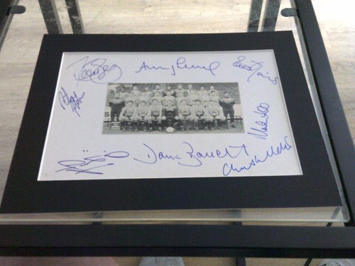 Sheffield united signed and - signed,