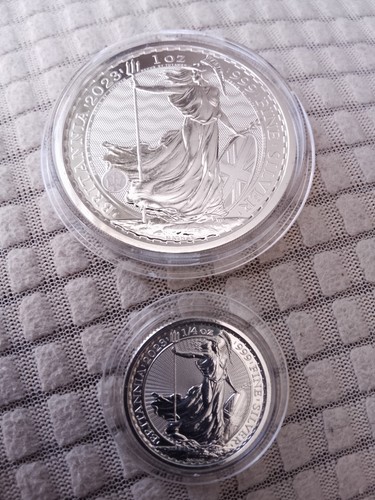 Two royal mint - mint, 2023