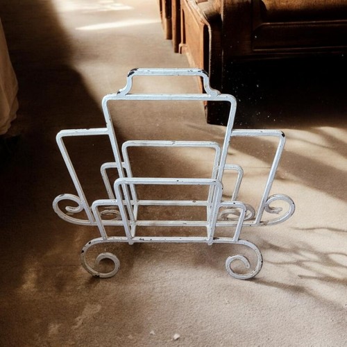 Vintage white metal wire - white,
