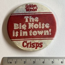 Vintage Collectible Pin Badge Golden Wonder Crisps the big noise is in town 