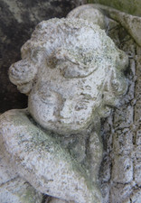 A DELIGHTFUL VINTAGE FRENCH WALL HANGING   ~  PUTTI CHERUB ~COTTAGE GARDEN