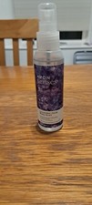 AVON NATURALS Scented Spritz