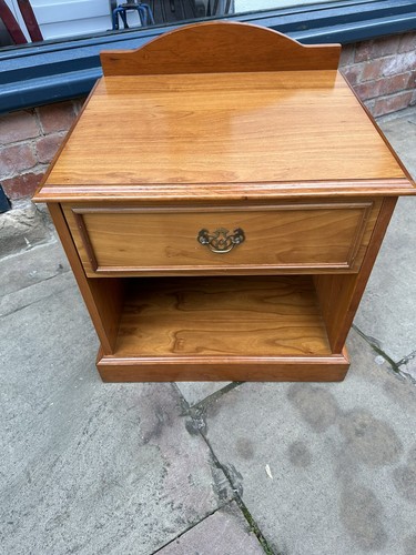 Modern quality bedside cabinet - quality,