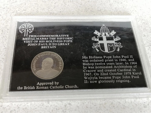 Medal 1982 pope john paul - john,