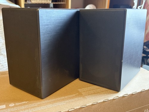 Spn11 rear surround - rear,