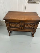 Old Charm oak hi-fi cabinet