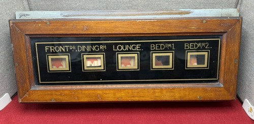 Vintage hotel butlers - ,