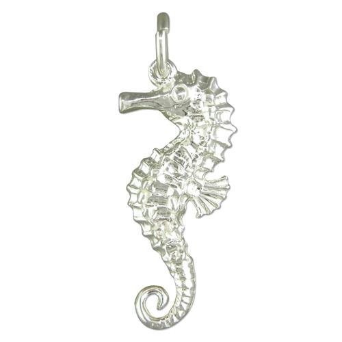 Silver seahorse pendant