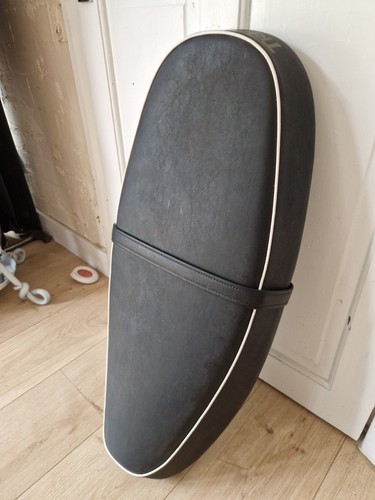 Triumph bonneville seat - triumph,